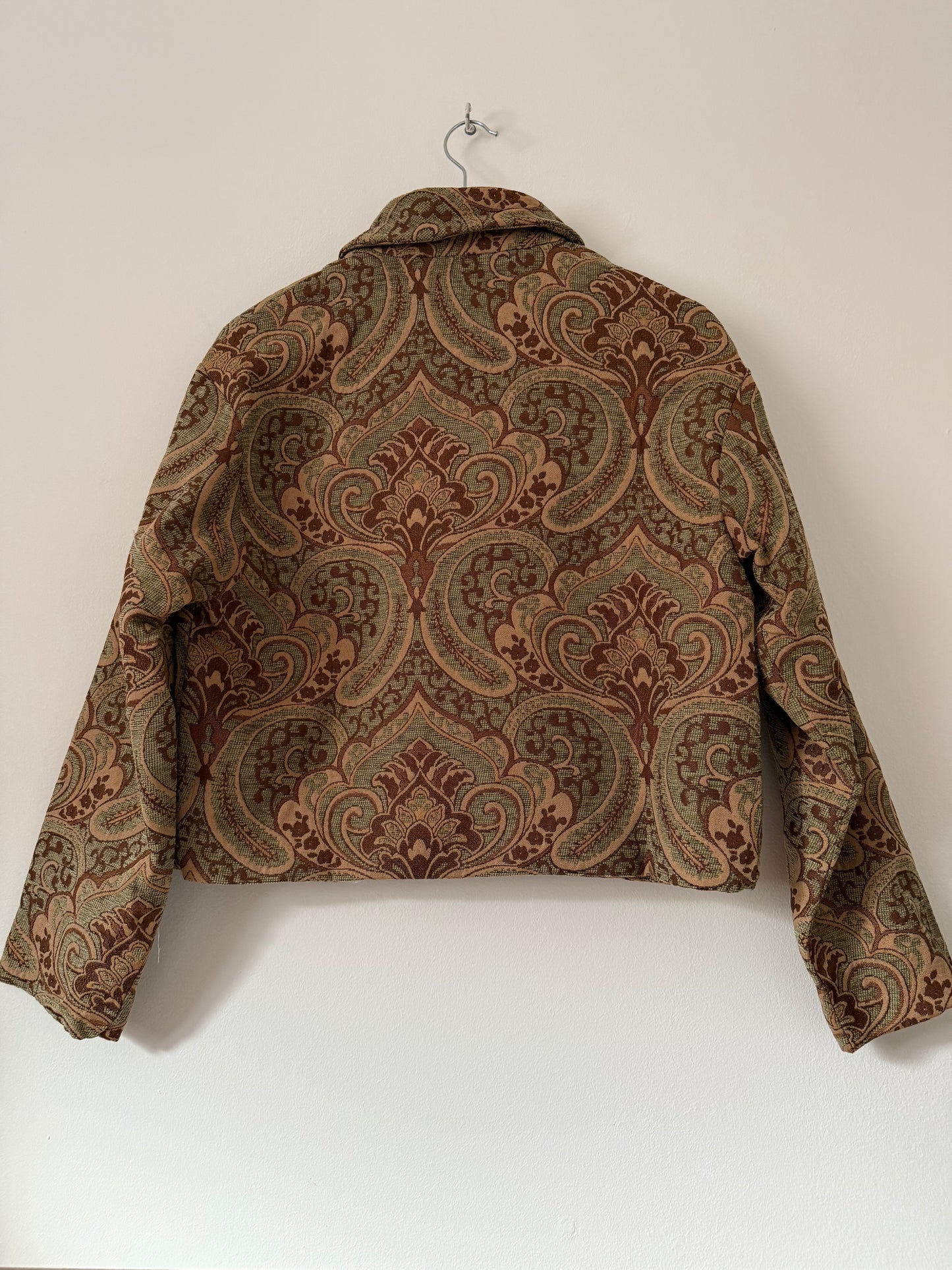 Veste motif baroque