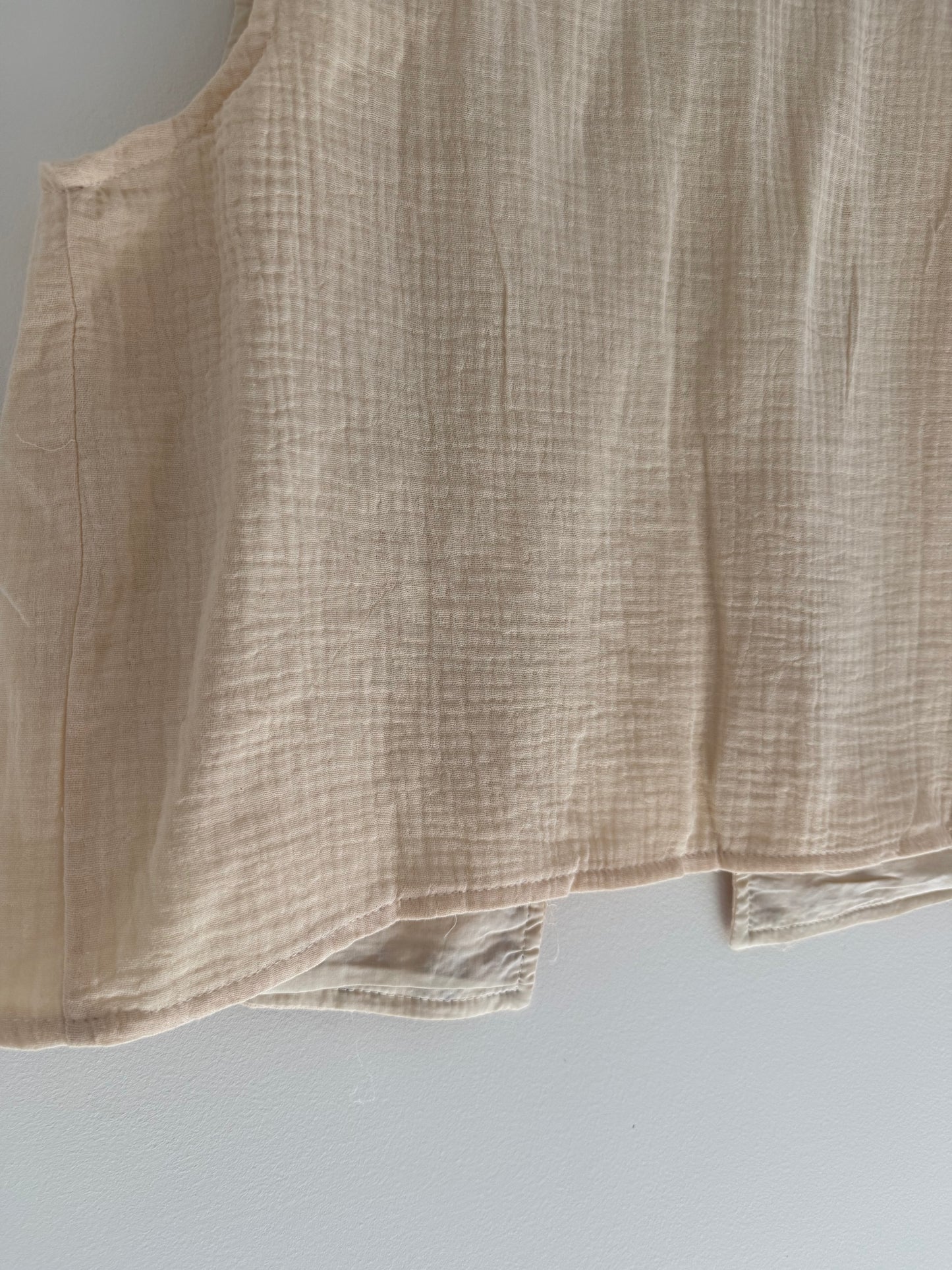 Gilet sans manches gaz de coton avec broderies