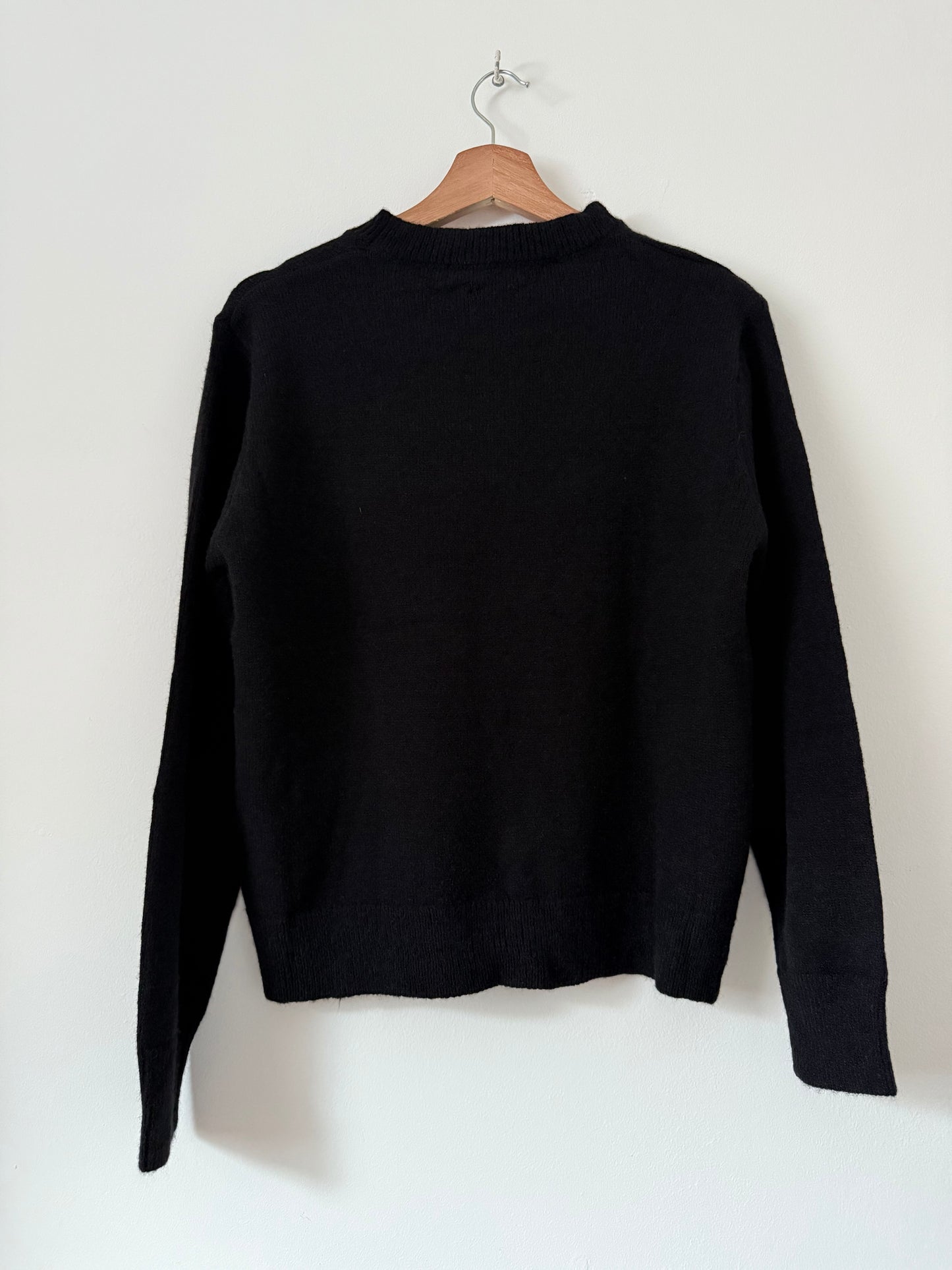 Pull noir avec un motif  chien