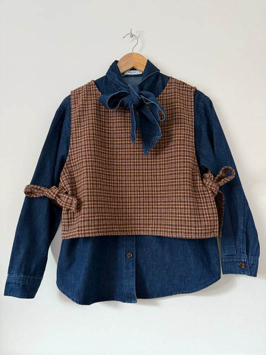 Débardeur à carreaux avec noeuds sur le côté