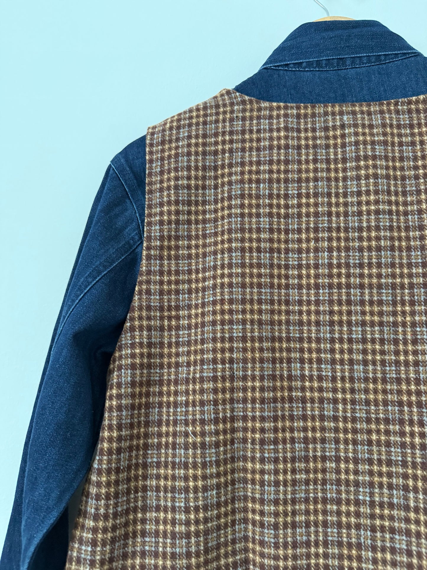 Débardeur à carreaux avec noeuds sur le côté