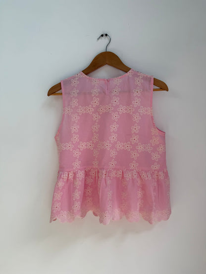 Débardeur à volants  rose avec broderies