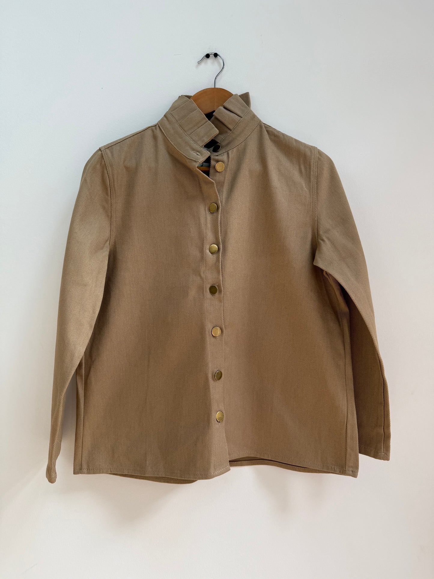 Sur chemise avec grand col beige