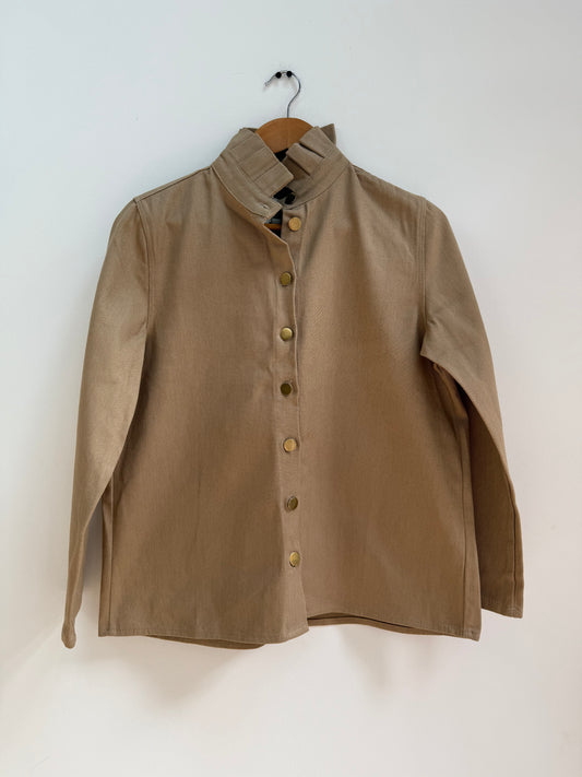 Sur chemise avec grand col beige