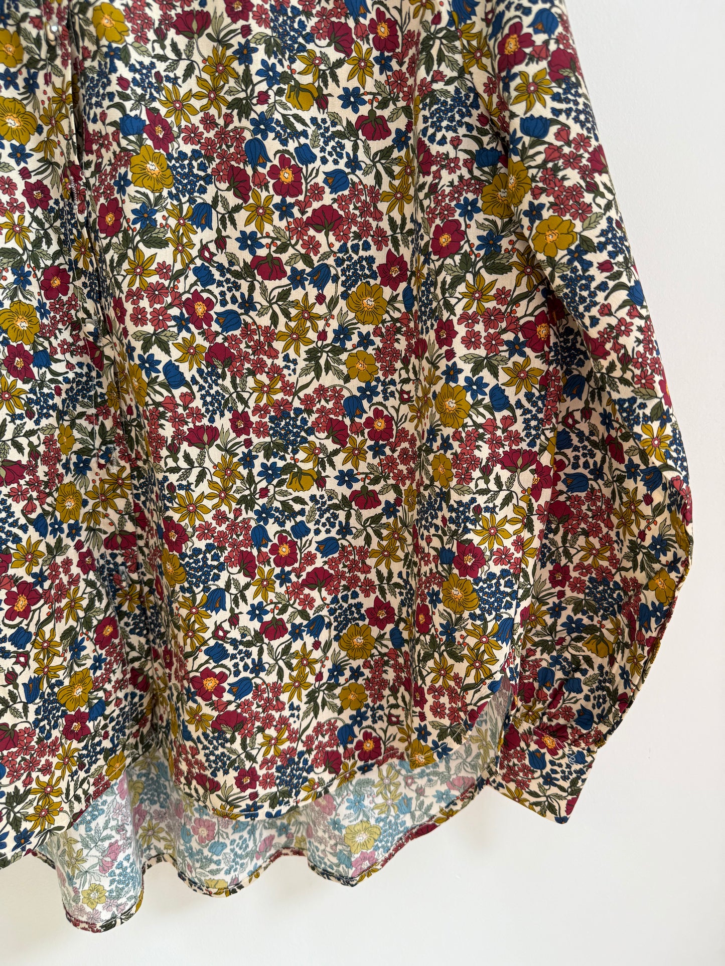 Chemise avec col imprimé floral Beige/ Bleue/ Bordeaux/ Vert