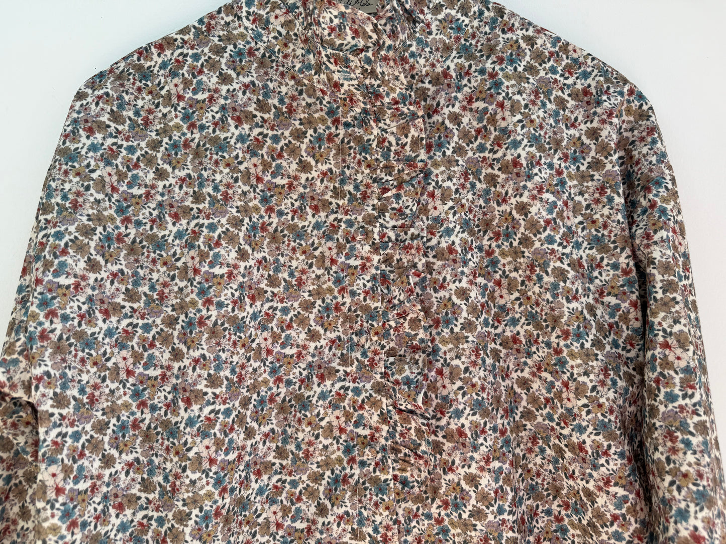 Chemise imprimé floral avec froufrous