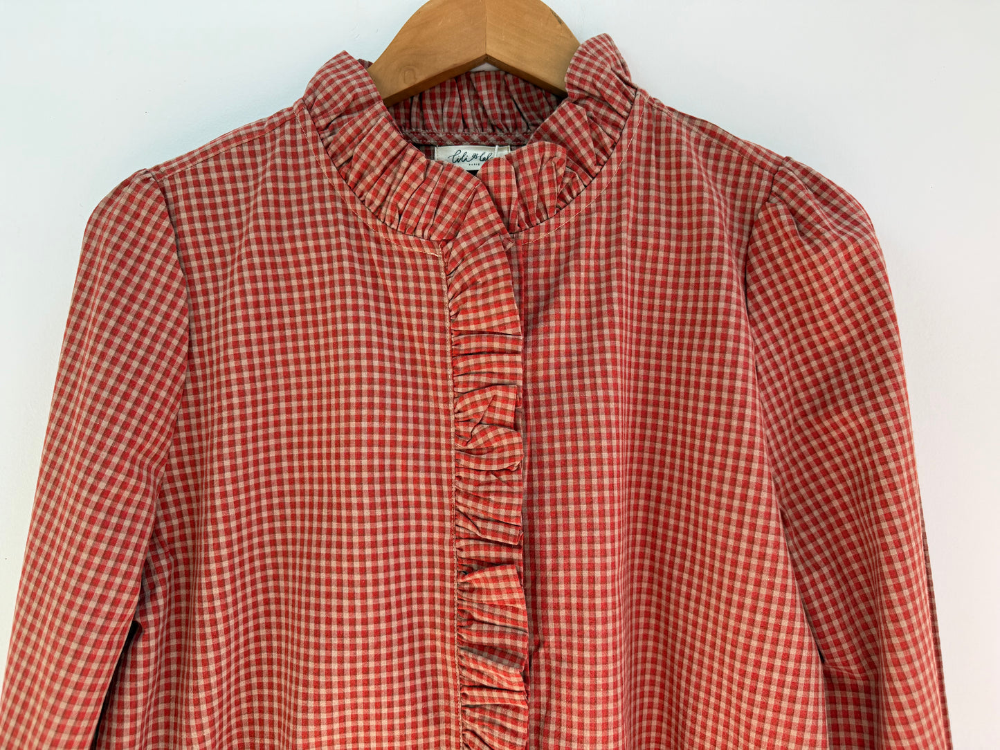 Chemise avec volants vichy camel/rouge