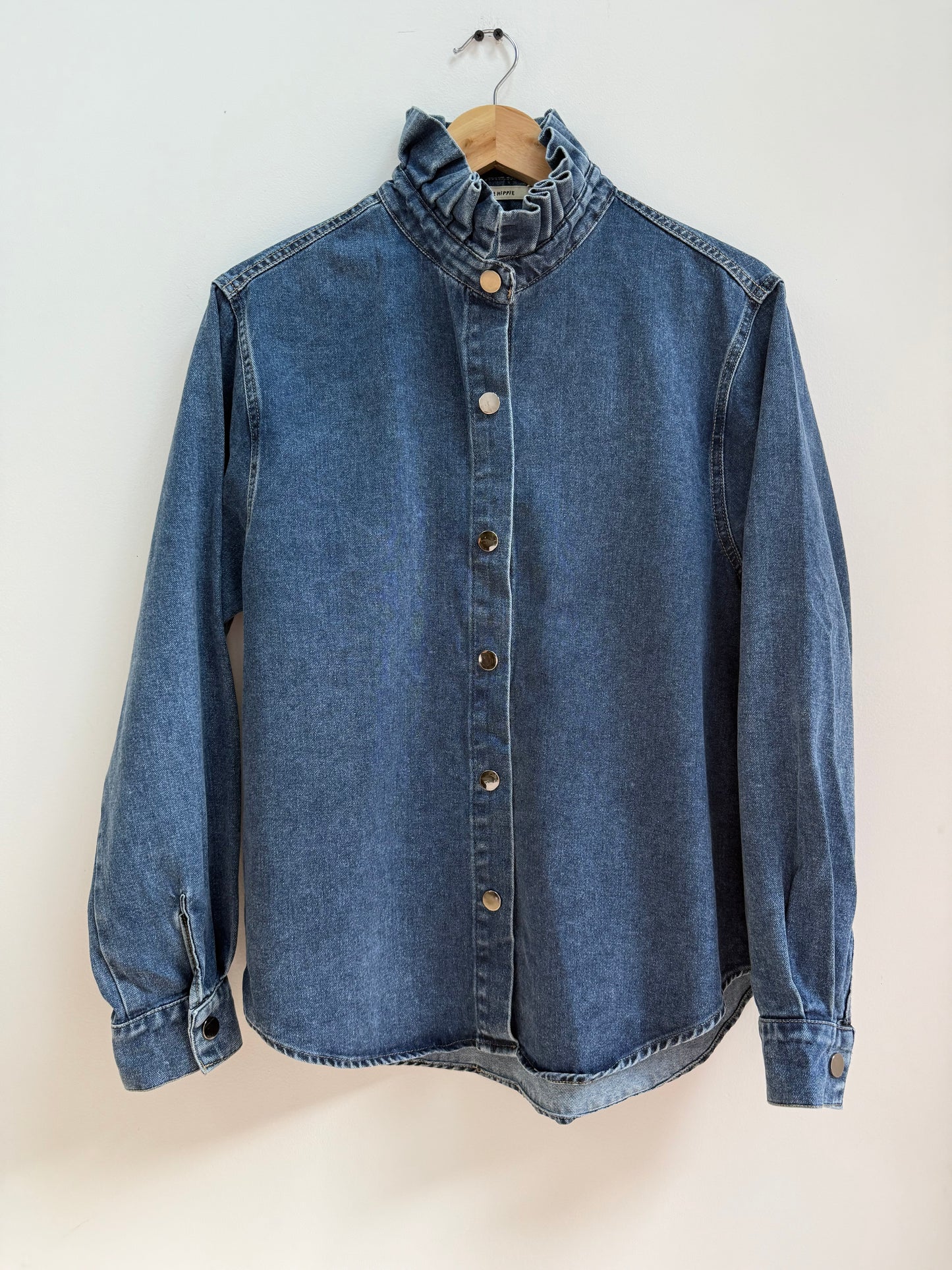 Sur chemise en jean avec grand col