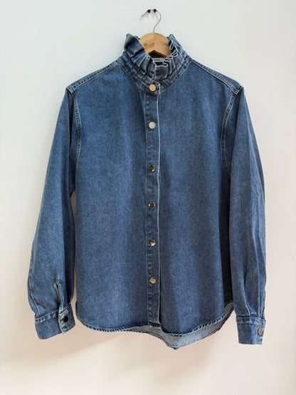 Sur chemise en jean avec grand col