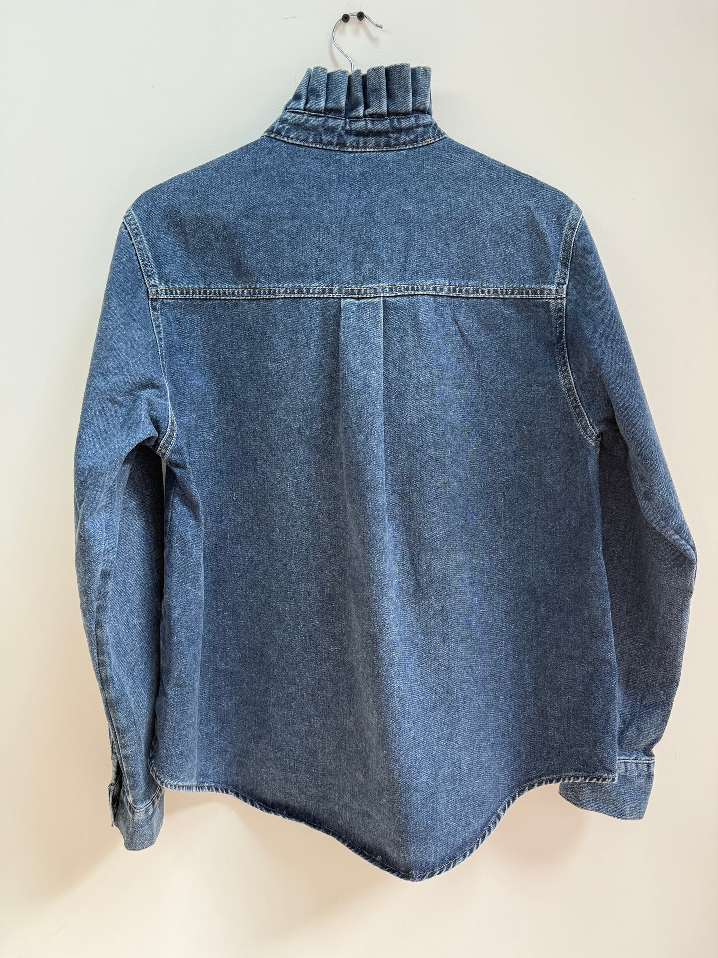 Sur chemise en jean avec grand col
