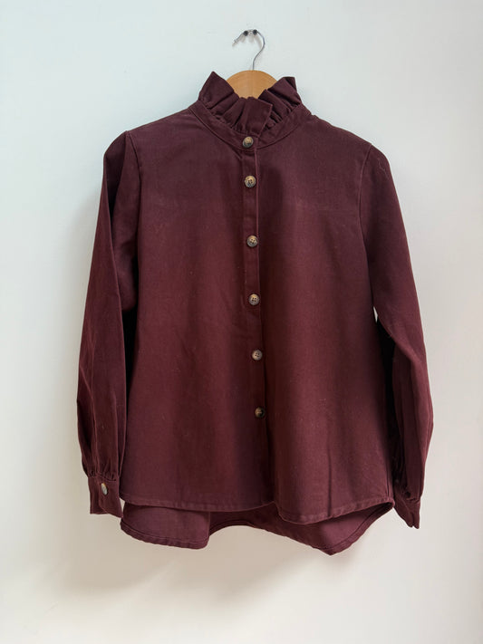 Sur chemise en jean bordeaux
