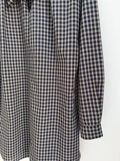 Robe à carreaux avec col lavallière