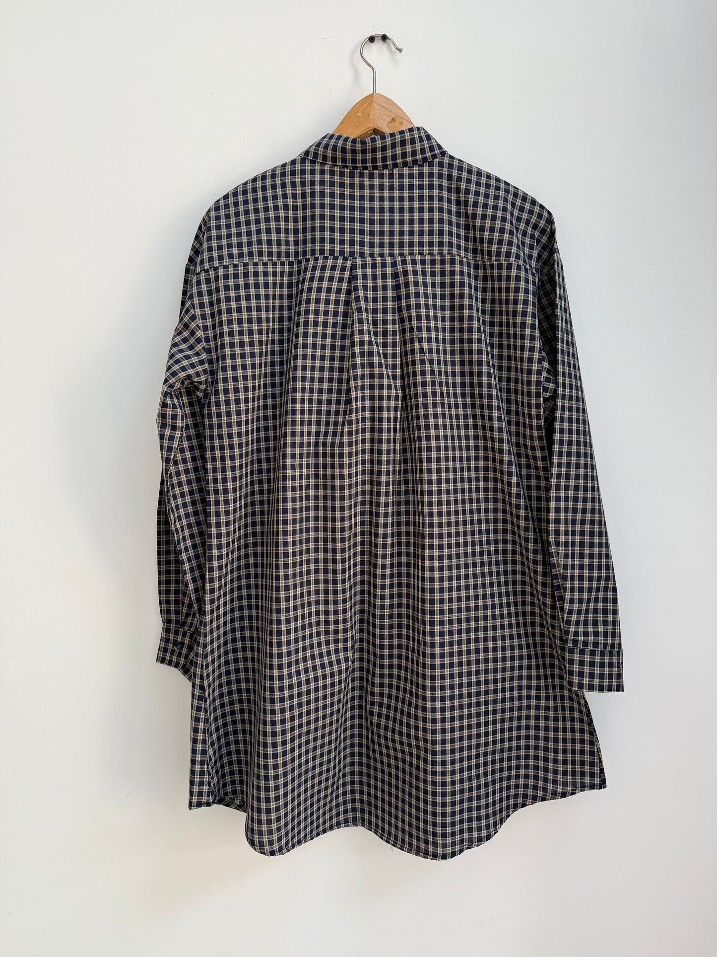 Robe à carreaux avec col lavallière