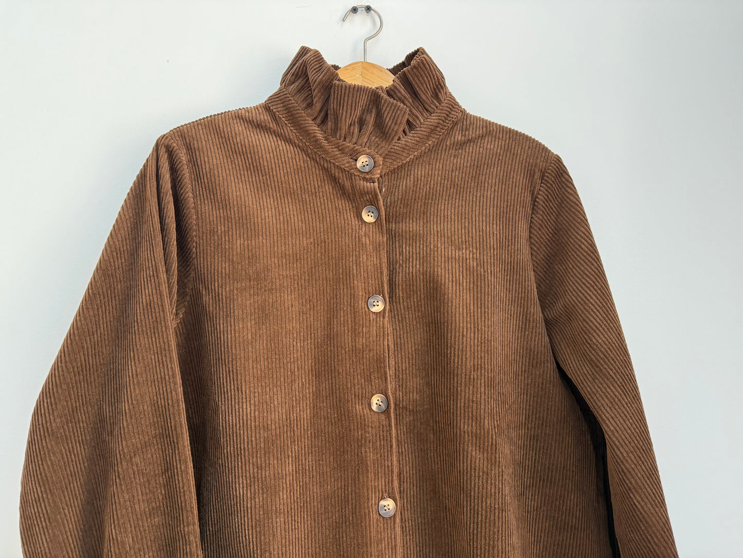 Sur chemise épaisse avec col en velours chocolat