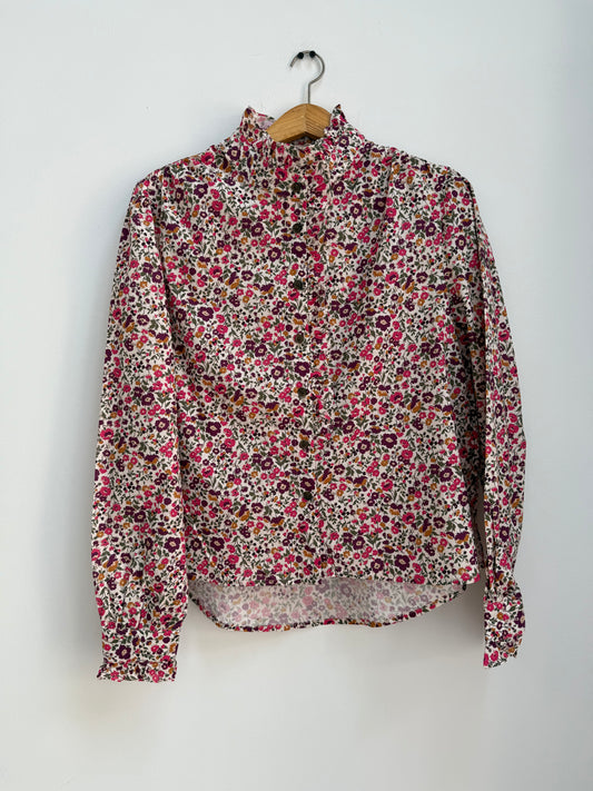 Chemise imprimé floral et froufrous