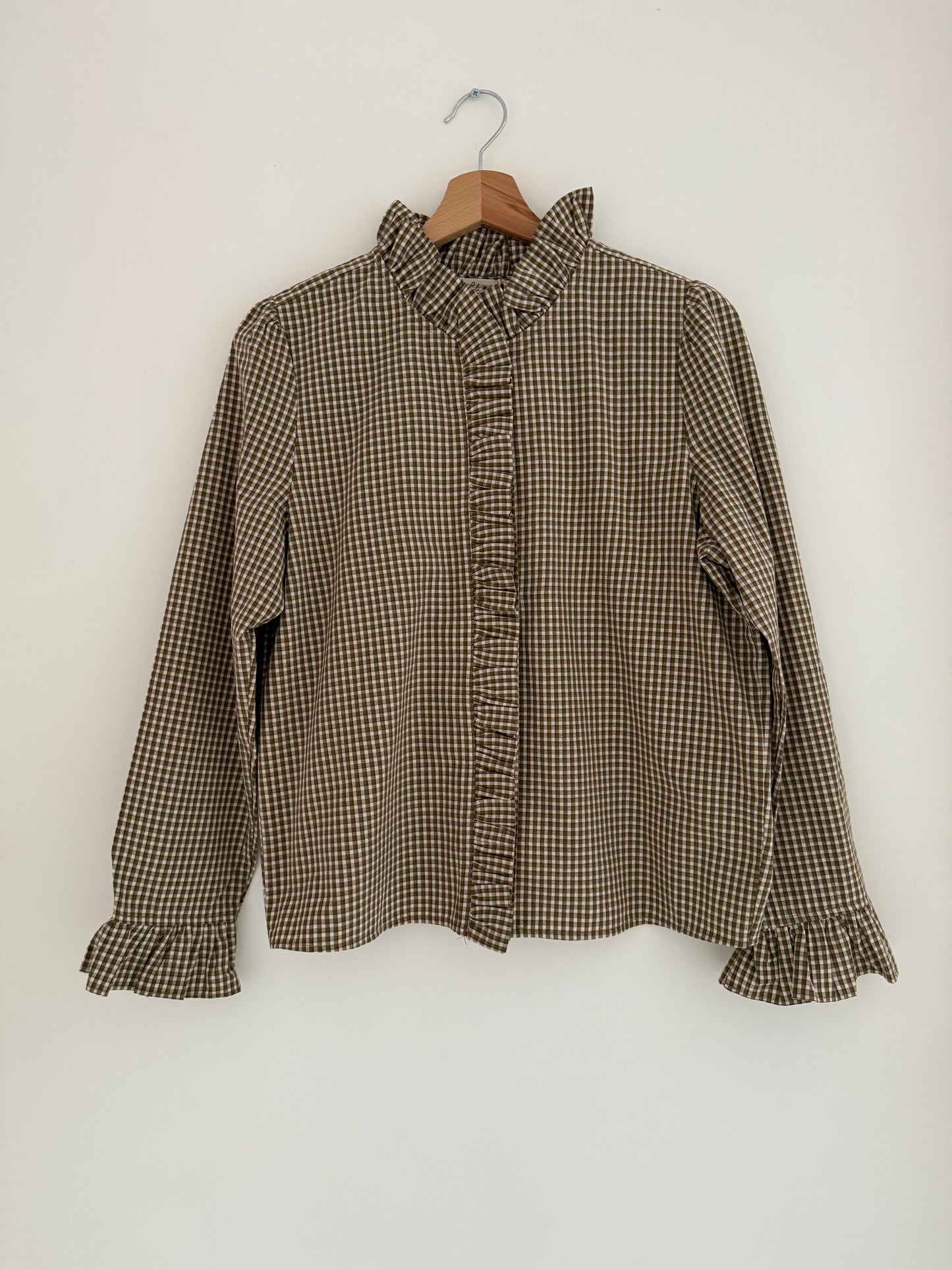 Chemise avec volants vichy kaki et beige