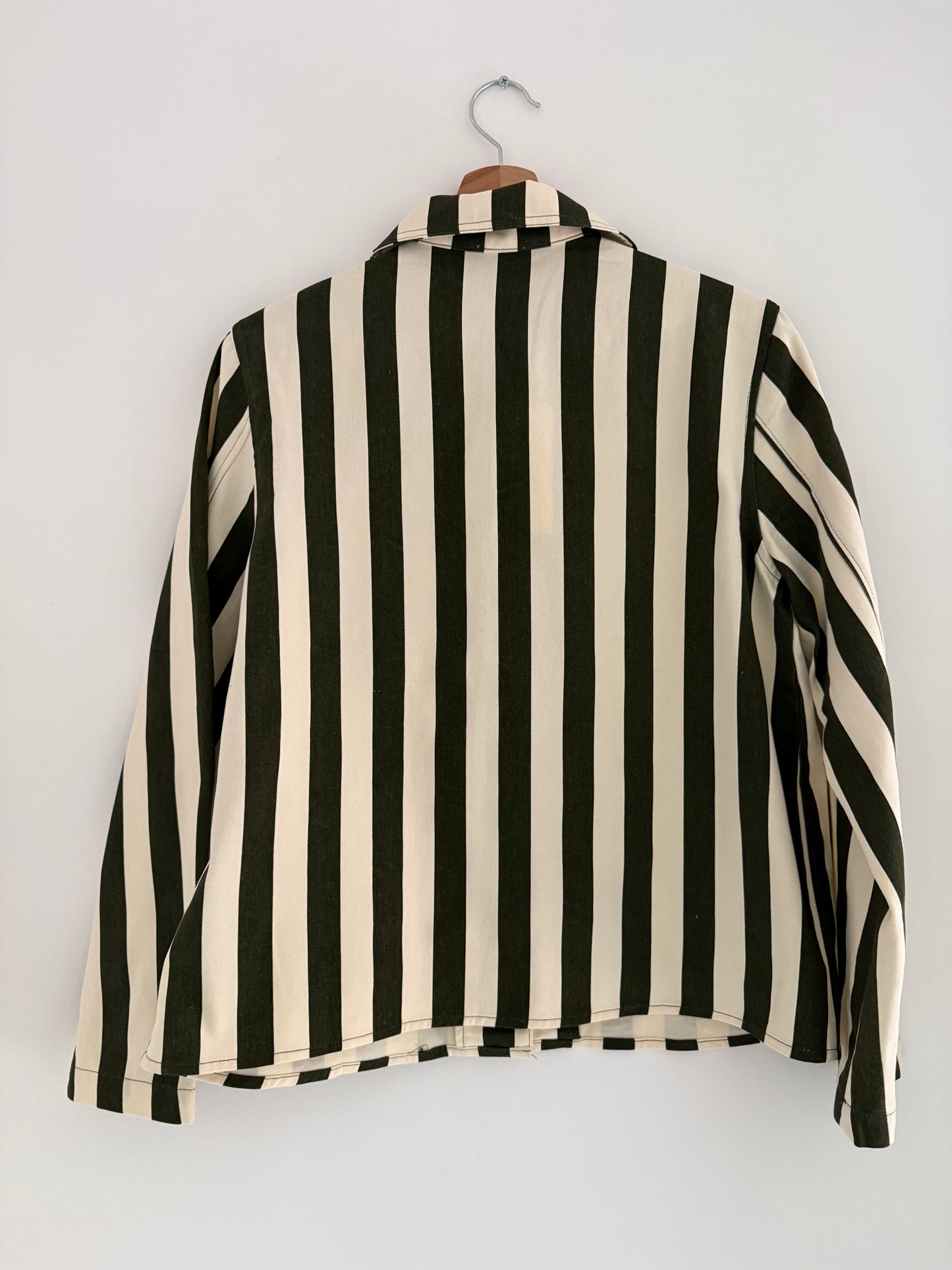Veste avec col rayée kaki et crème