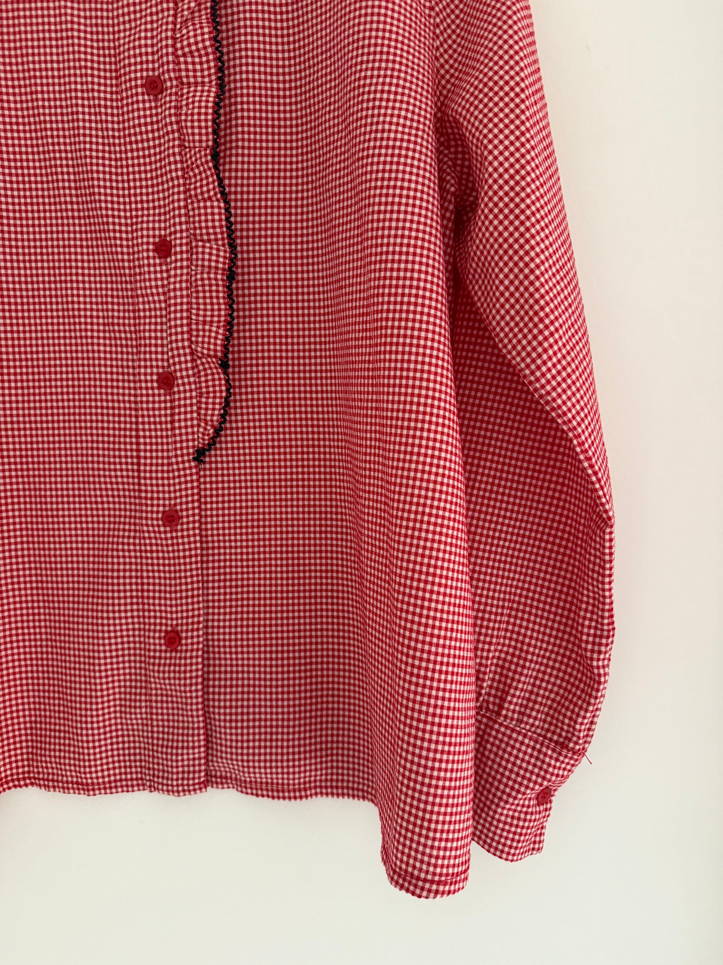 Chemise vichy rouge et blanche avec liseré bleu marine