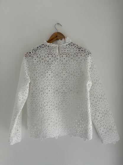 Blouse blanche type broderie épaisse
