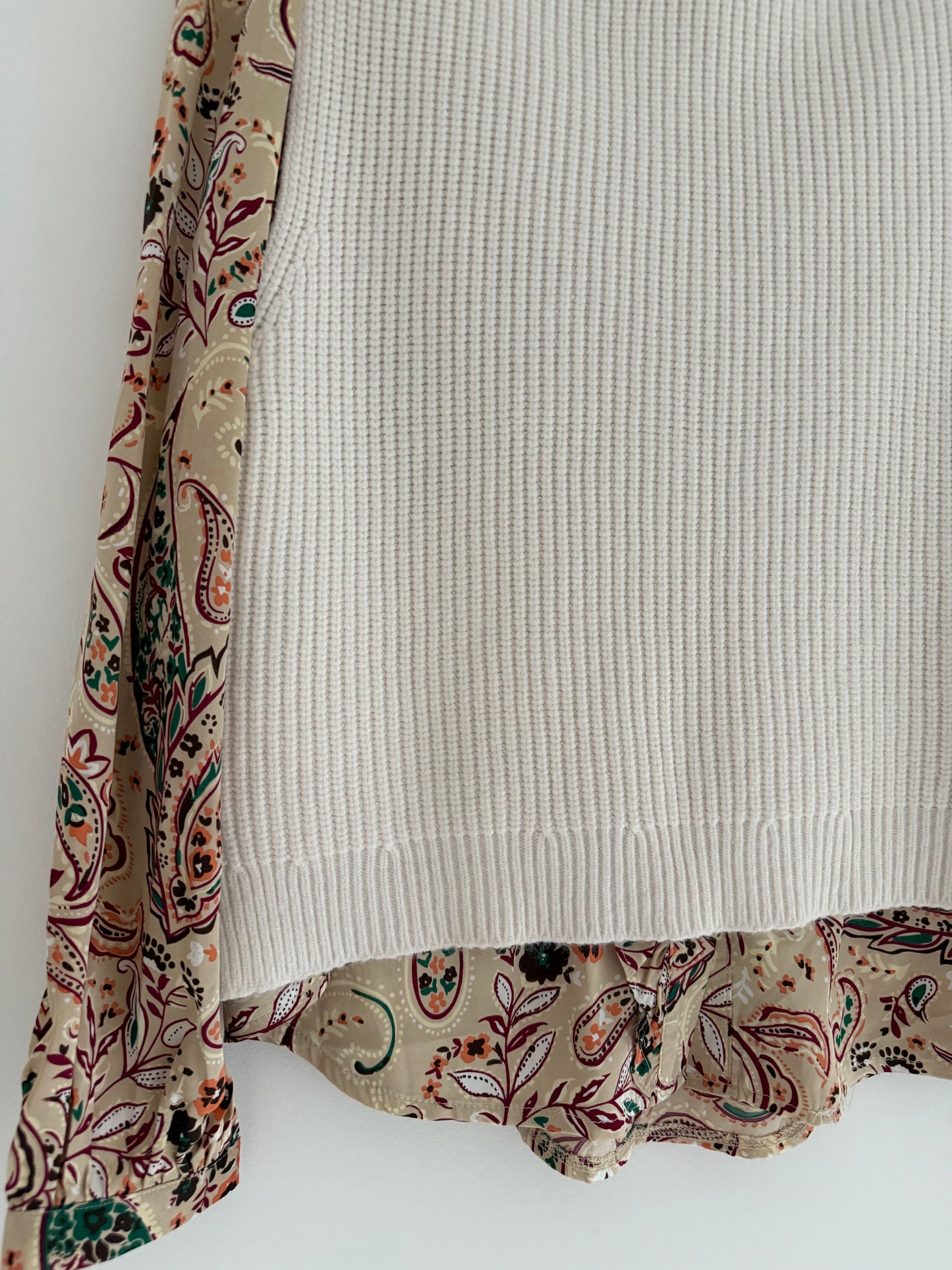 Pull sans manches avec grand col crème effet laine