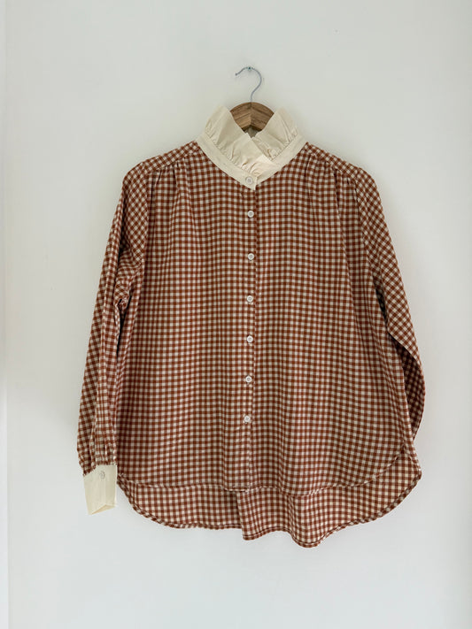 Chemise vichy camel et beige avec grand col blanc
