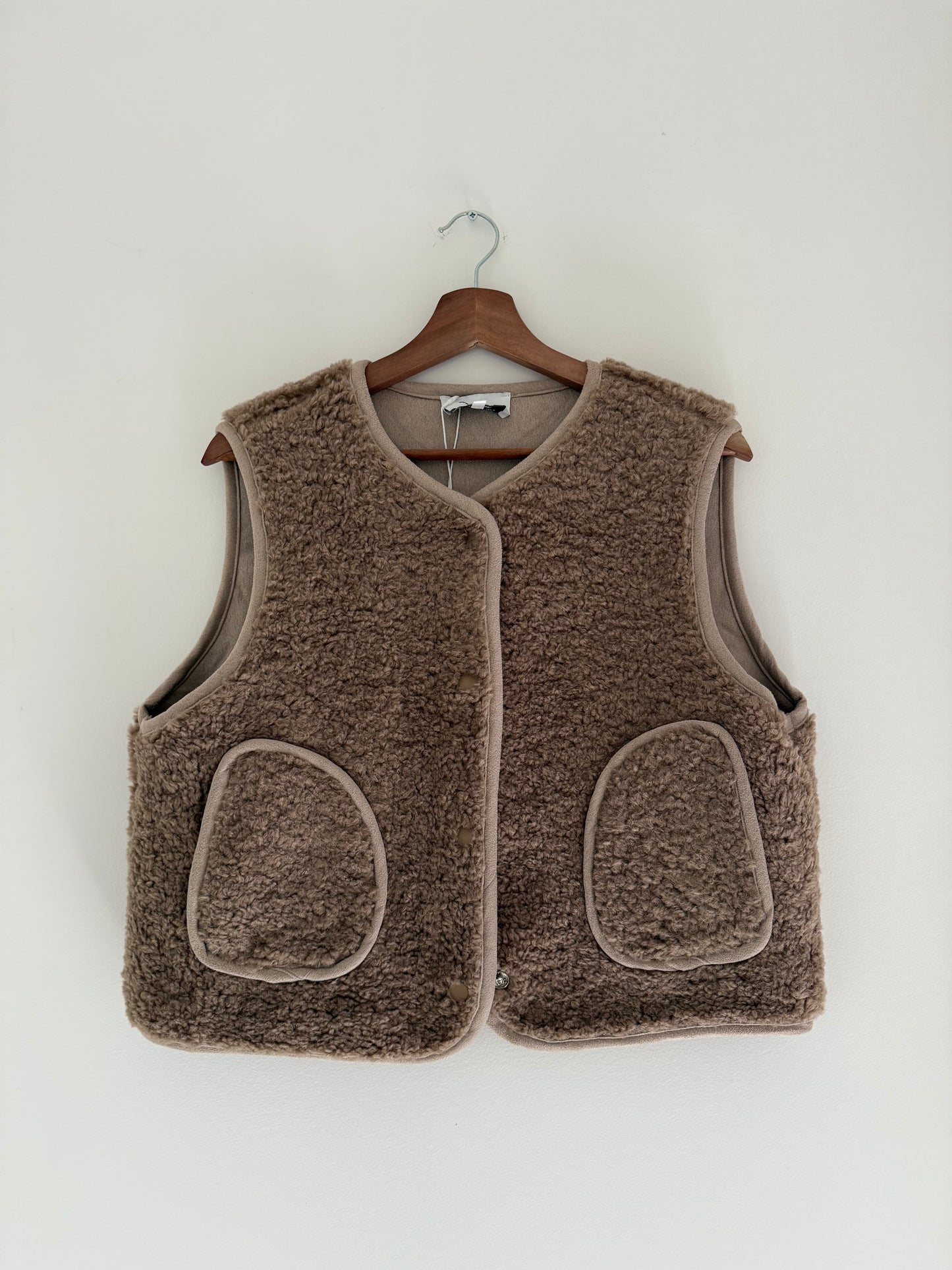 Gilet sans manches effet moumoute camel