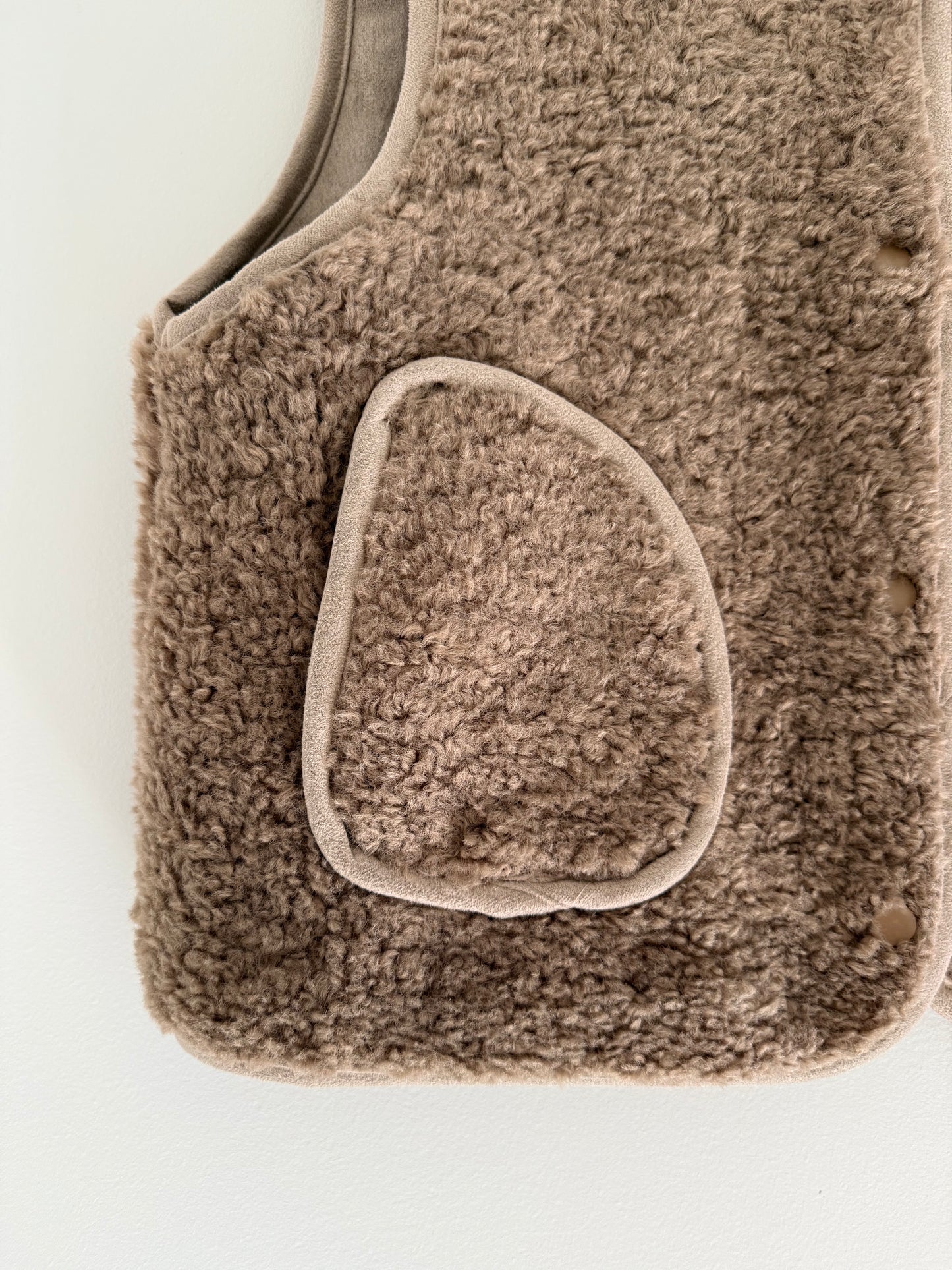 Gilet sans manches effet moumoute camel