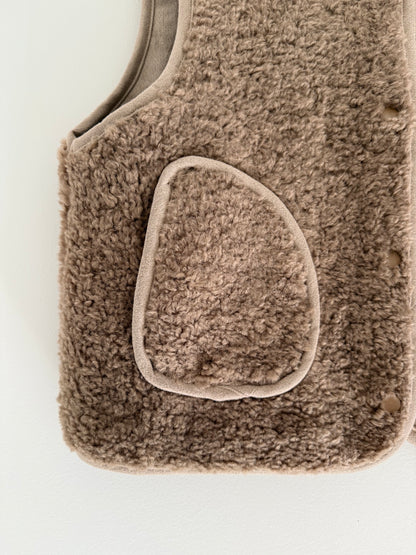 Gilet sans manches effet moumoute camel