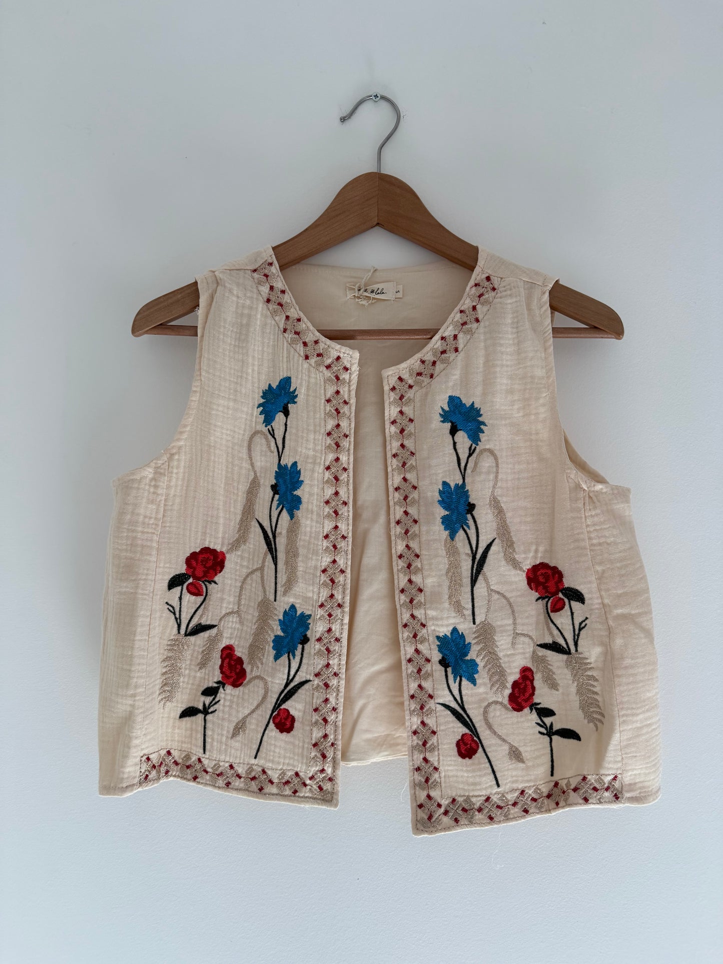 Gilet sans manches gaz de coton avec broderies
