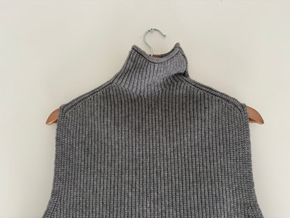 Pull sans manches avec grand col effet laine