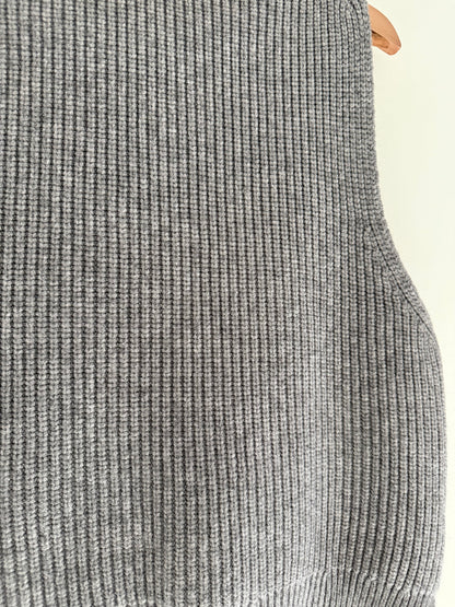 Pull sans manches avec grand col effet laine