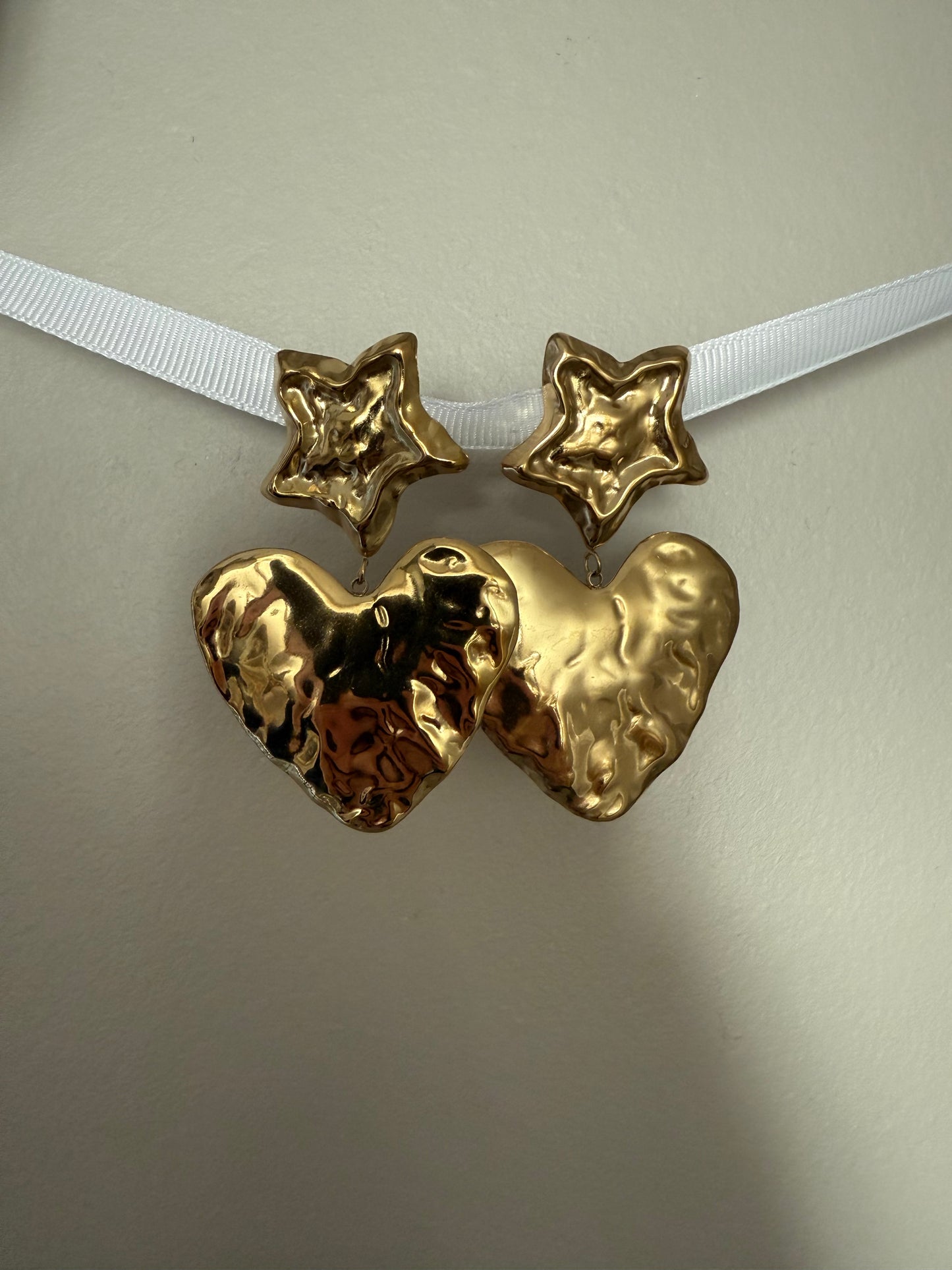 Boucles d'oreilles pendantes  forme coeur/ étoile