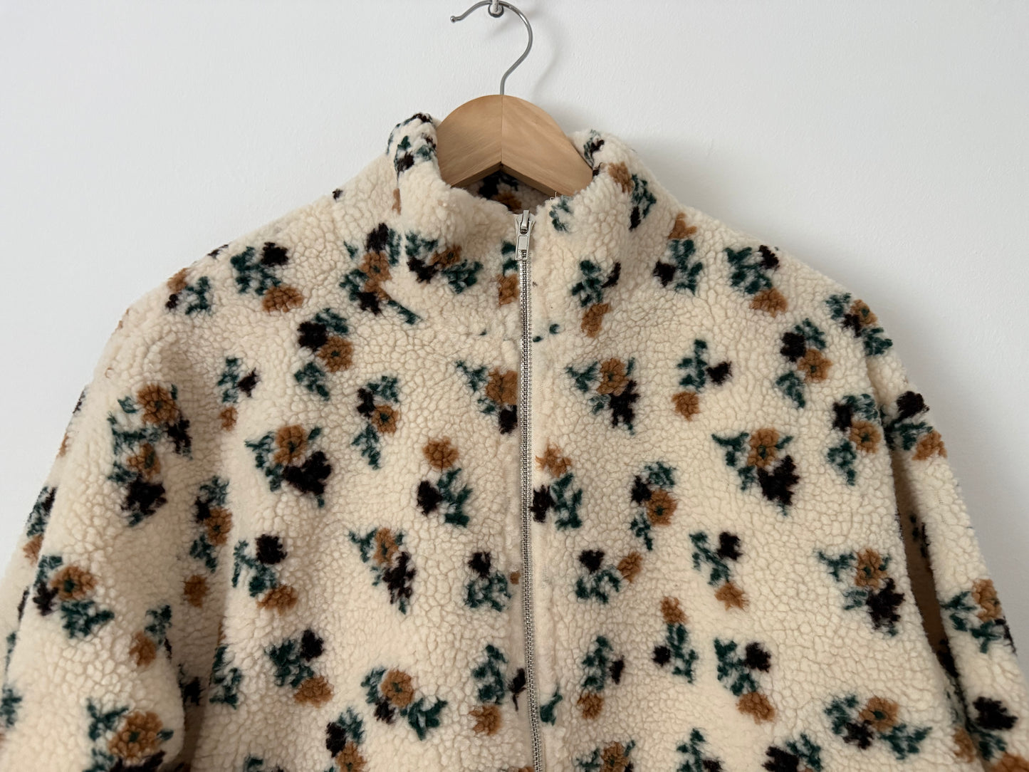 Veste polaire moumoute crème avec motifs