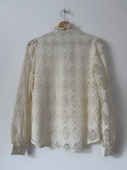 Chemise dentelle avec liseré doré