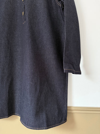 Robe en jean brut avec col