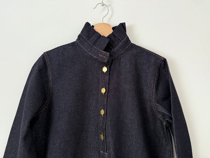 Robe en jean brut avec col