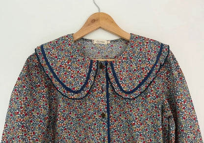 Blouse avec col claudine imprimé fleuri