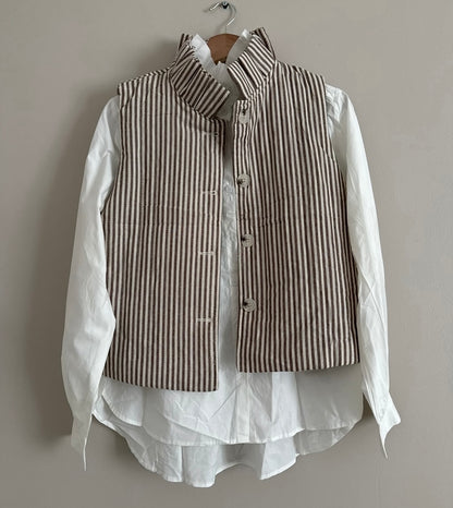 Gilet matelassé sans manches crème rayé marron