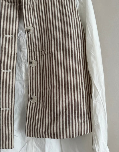 Gilet matelassé sans manches crème rayé marron