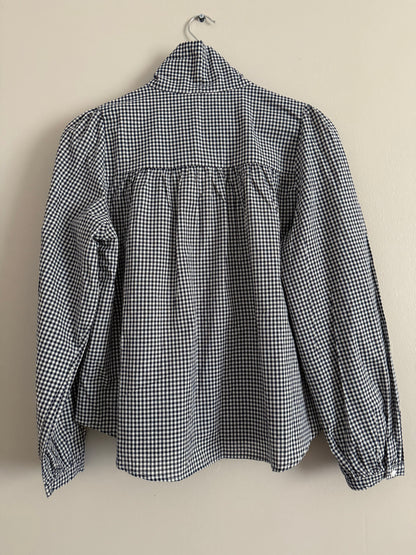 Chemise avec col lavallière vichy bleue marine et blanche