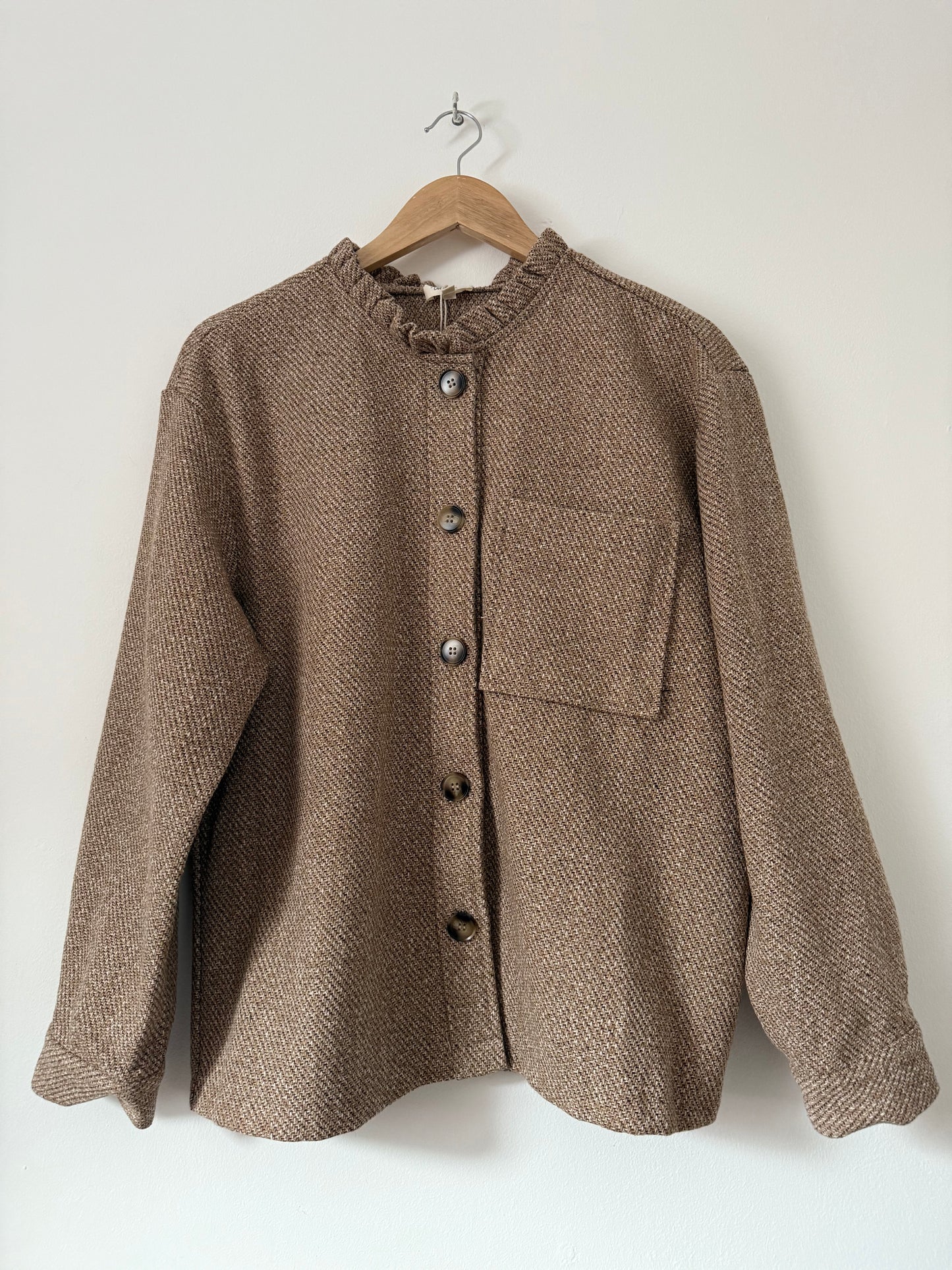 Veste chemise sans col avec boutons