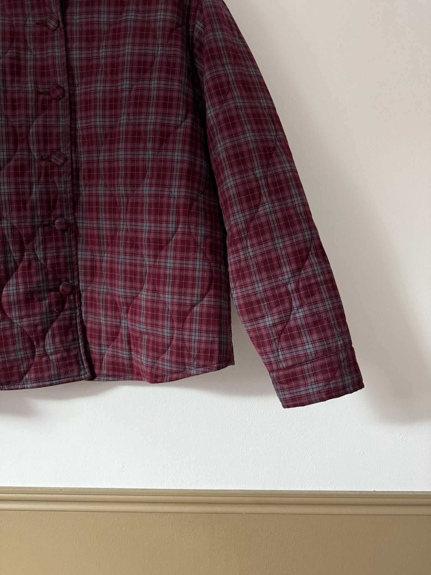 Veste chemise matelassée bordeaux à carreaux