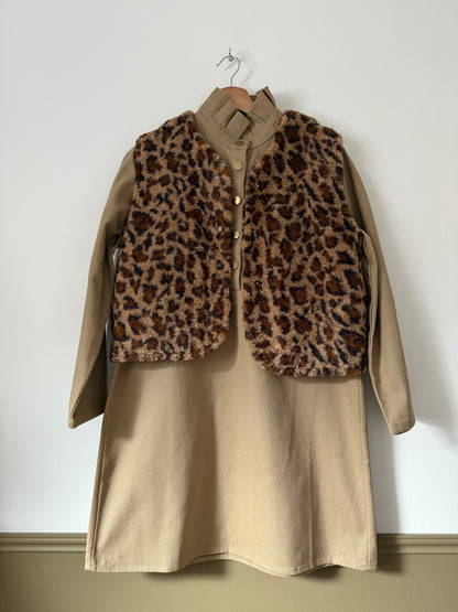 Gilet sans manches imprimé léopard marron